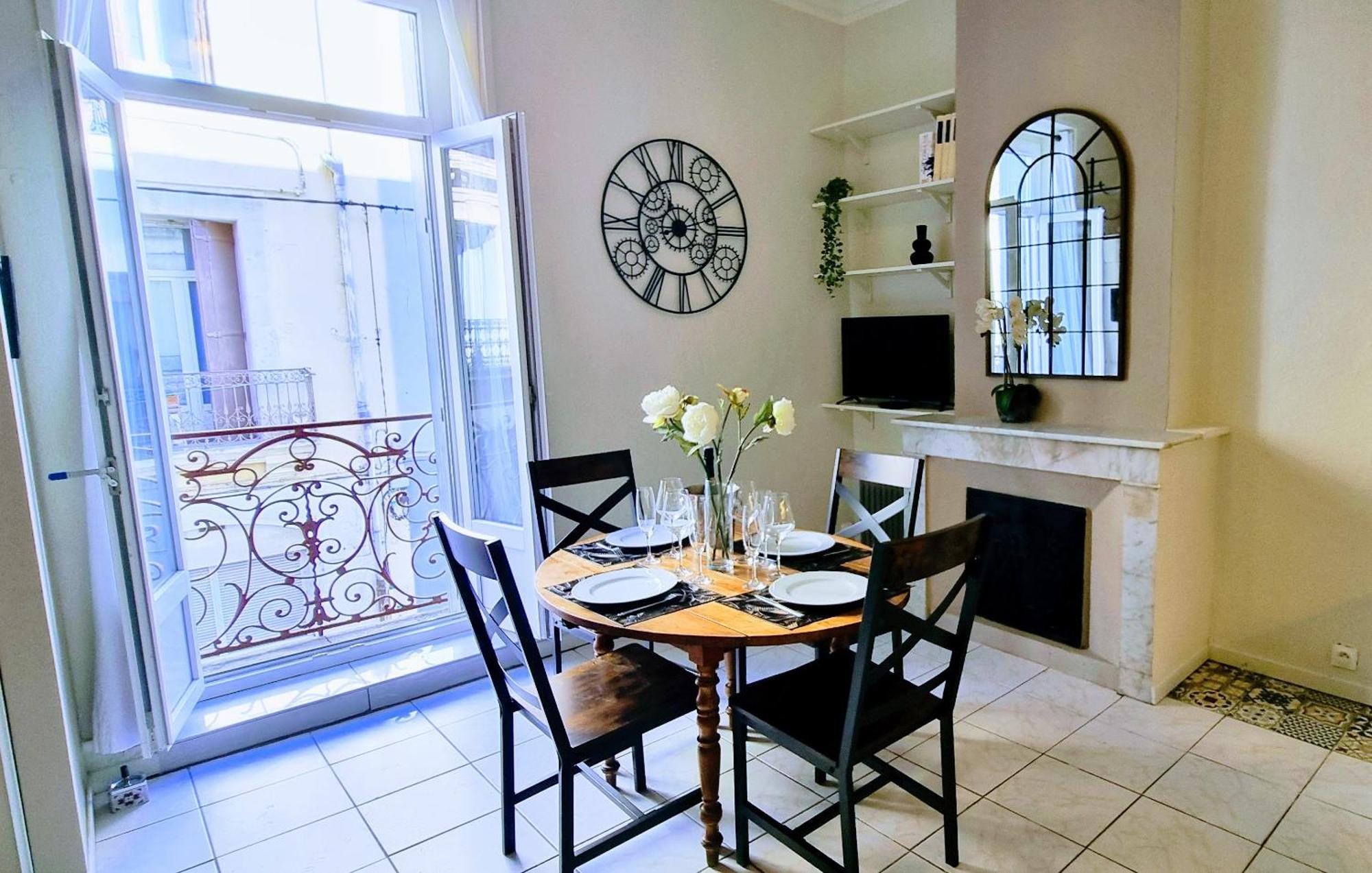 Le Montmorency 35 Authentique Centre Historique Climatisation سُت المظهر الخارجي الصورة